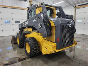 Cargadora Compacta 330G 2019 con Cabina Cerrada, Máquina de Construcción de Alto Rendimiento - Product Image 3