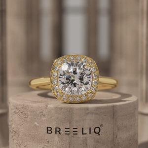 Bague de fiançailles en or blanc 14 carats avec halo de diamants taille coussin 2,00 carats, bague de mariée sertie pavé, joaillerie fine - Product Image 1