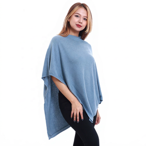 Poncho en cachemire bleu clair pour femme, châle tricoté moyen à motif géométrique, durable, léger, pour l'hiver et l'usage quotidien - Product Image 1