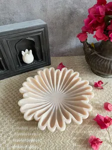 Bol de service en marbre au design floral moderne, accessoire de table multifonctionnel pour occasions spéciales (Ramadan, Diwali), idéal pour la maison et l'hôtel - Product Image 2