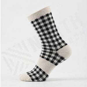 Free Design Women Compression Running <b>Socks</b> Cushion Crew Oem Custom Athletic Support Performance Breathable Fit Customized Color - Product Image 3