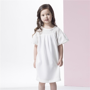 ODM Vêtements d'été blancs Petite robe pour filles pour un événement spécial - Product Image 1