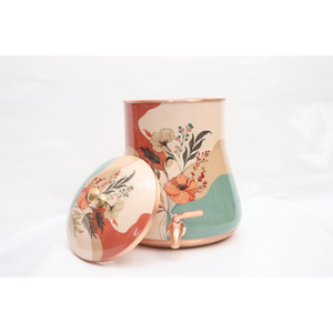 Distributeur d'eau artisanal en cuivre pur avec réservoir de stockage d'eau à motif floral émaillé pour la maison et la cuisine – Matka en cuivre écologique - Product Image 1