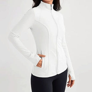 Veste de sport pour femme à demi-zip, manches longues, logo personnalisé, vente en gros, hauts courts de jogging et yoga, vêtements de fitness à capuche pour l'hiver - Product Image 3