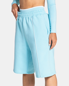 Shorts taille haute pour femmes, bleu ciel, avec lignes contrastées, poches, taille élastique, style sportif, en tissu tricoté respirant, vente en gros, OEM - Product Image 3