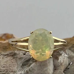 แหวนเงินแท้ชุบทองคำขาวดีไซน์หรูหรา ประดับด้วยพลอยอะเมทิสต์สีเขียวทรงรีเหลี่ยมเจียระไน สไตล์วินเทจ - Product Image 1