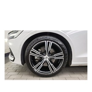 Volvo S60 T5 Inscription 2019 con Volante a la Izquierda, Caja de Cambios Automática, Asientos de Cuero, Estándar de Emisiones Euro V, Trasero km - Product Image 5