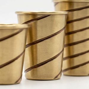 Bougeoir en laiton fait main de 12 cm, bronze brossé écologique, spirale Bhanwar, trio imbriqué pour la décoration intérieure, les hôtels et les mariages - Product Image 4