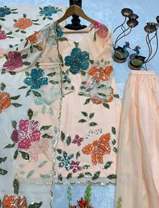 Conjunto de Traje Festivo Beige con Bordado Floral para Mujer |   Conjunto de Kurta, Palazzo y Dupatta de Organza |   Traje Étnico para Bodas y Fiestas - Product Image 5