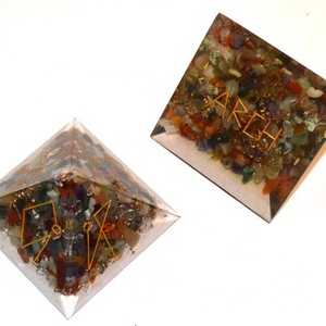 Pirámides curativas de energía potente de piedra natural al por mayor pirámides de orgón de Arcángel para protección y equilibrio espiritual - Product Image 1