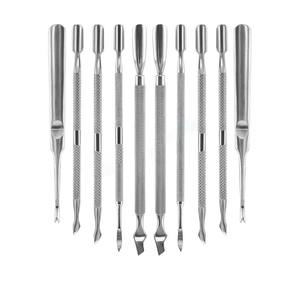 Empujador y Cortador de Cutículas de Doble Punta Personalizado, Herramienta Profesional de Acero Inoxidable de Doble Cabeza para el Cuidado de las Uñas - Product Image 1