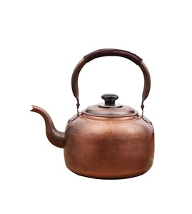 Bouilloire en cuivre durable pour faire bouillir de l'eau, du thé, du café et des boissons chaudes, pour une utilisation résidentielle et commerciale en cuisine. - Product Image 2