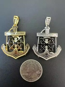 Pendentif unisexe plaqué or blanc avec design inspiré des diamants étincelants pour la mode hip-hop et le port quotidien - Product Image 5