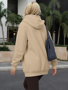 Sweat à capuche oversize en polaire épaisse à manches longues pour femme avec logo frontal, idéal pour les sports d'hiver – Exportation du Bangladesh - Product Image 5