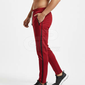 กางเกงวอร์มระดับโปร ทรงเข้ารูป ผ้าระบายอากาศได้ดี ออกแบบมาเพื่อการออกกำลังกายแบบเข้มข้นสูง เหมาะสำหรับการฝึกซ้อมในยิม - Product Image 4