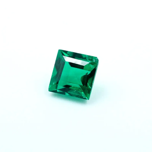 พลอยมรกตแซมเบียสังเคราะห์ทรงคุชชั่นสีเขียว 0.40 กะรัต ยี่ห้อ HAYAAT GEMS พร้อมคุณสมบัติการเปลี่ยนสี/เปล่งประกาย สำหรับทำเครื่องประดับ - Product Image 1