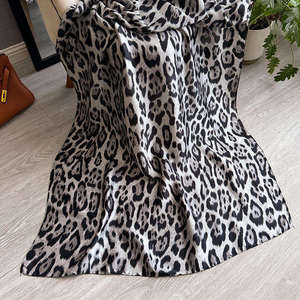 Hiyab Liso de Alta Calidad para Niñas, Tela Suave y Cómoda, Pañuelo Musulmán para Uso Diario, Venta al Por Mayor - Product Image 6