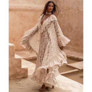 Caftán Maxi Stevie: Movimiento Puro, Escote Profundo en V, Volantes Románticos y Mangas Abullonadas que Captan Cada Brisa con un Toque Dramático y Sin Esfuerzo - Product Image 2