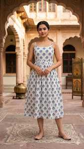 Tissu en coton imprimé de créateur, taille unique – Matière douce de qualité supérieure pour robes, kurtis et vêtements ethniques - Product Image 3