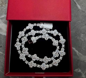 Collar de Cadena Cubana Chapado en Oro de 14K con Diamantes de Moissanita VVS de Plata 925, Joyería Elegante y de Lujo para Hombres y Mujeres, Regalo de Boda - Product Image 5