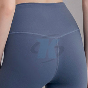 Conjunto de Yoga de Moda con Tela Elástica Suave, Soporte Cómodo para Ejercicio, Entrenamiento, Correr y Actividades Diarias - Product Image 5