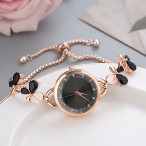 NW1464 Nuevo Reloj de Pulsera Simple con Diseño de Mariposa para Mujer - Product Image 4