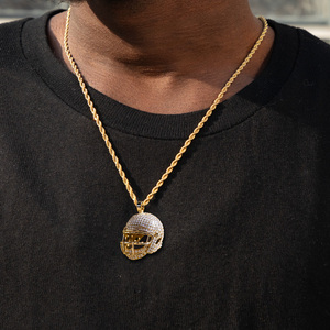 Collar con Colgante de Casco de Fútbol Americano Chapado en Oro de 22K para Hombre, con Cadena de Cuerda con Pedrería, Estilo Hiphop, para Uso Diario - Product Image 2