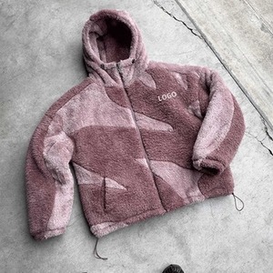 Sudadera con capucha para hombre de forro polar Sherpa esponjoso con cremallera completa, con diseño de bloques de color y patchwork, y parches de logotipo bordados personalizados, con diseño de máscara facial - Product Image 2