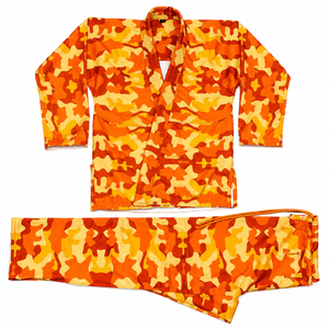 Kimono Tradicional Unisex con Rayas de Camuflaje del Ejército, Patrón Naranja y Amarillo, 100% Algodón, Diseñado para Adultos, para BJJ y MMA - Product Image 1