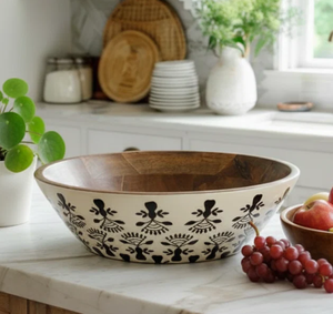 Bol en bois fait main avec motif bohème noir pour fruits et collations, vaisselle rustique pour la maison - Product Image 1