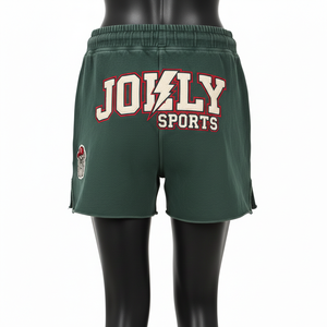 Shorts en molleton de coton et polyester pour femme, couleur verte, ourlet brut, broderie chenille, appliqué, logo personnalisé. - Product Image 4