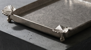 Bandeja de Servir Rectangular Plateada Minimalista Moderna, Plato de Metal para Alimentos con Esquinas de Hoja de Ginkgo, Organizador de Mesa, Regalo al por Mayor - Product Image 3