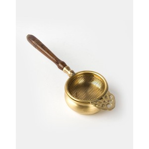 Gold Metal Tea Strainer With Floral Handle Wooden Grip Fine Mesh Colander For Loose Leaf Brewing Kitchen Tool - Product Image 2