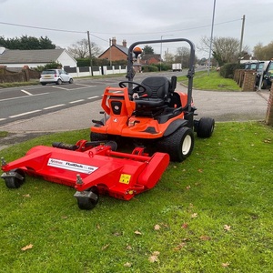 Tondeuse à gazon Kubota F251 à vendre, prix de gros, tête à fléaux et plateau de coupe de 60 pouces. - Product Image 1