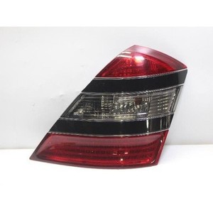 ไฟท้ายขวามือสองสำหรับรถ S-class รุ่น A2218200264 - Product Image 1