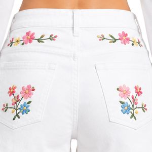 Shorts de Mezclilla Blancos de Cintura Alta para Mujer con Bordado Floral Colorido, Shorts Casuales de Verano, Ropa de Moda Personalizada OEM ODM - Product Image 6