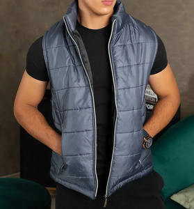 Gilet matelassé d'hiver unisexe vintage OEM ODM sans manches avec logo frontal et fermeture éclair, spécialiste des gilets de taille européenne - Product Image 1