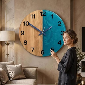 Horloge murale moderne ronde en bois Art Déco avec design abstrait bleu, analogique mécanique silencieuse pour la décoration du salon - Product Image 3