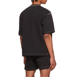 Conjunto de Camiseta Negra de Algodón para Hombre, Cuello Redondo, Color Sólido, Diseño con Bolsillo, Logotipo en Contraste en la Parte Delantera, Ropa Casual de Verano, Pantalones Cortos de Tela Tejida - Product Image 4