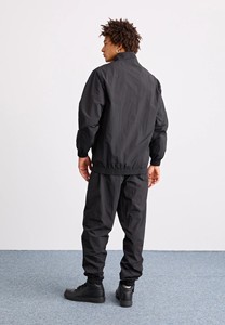 Survêtements unisexes grande taille personnalisés, respirants, coupe-vent, imprimés, unis, OEM, pour l'hiver, la course, l'entraînement, décontractés, 100% coton - Product Image 5