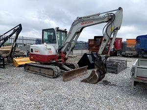 รถขุดขนาดเล็ก Takeuchi TB260 เครื่องยนต์ Kawasaki แบบตีนตะขาบ 42.4 กิโลวัตต์ วาล์ว Hydac มอเตอร์ Kyb PLC-Core เกียร์บ็อกซ์ เกียร์แบริ่ง 6 ตัน ราคาถูก - Product Image 2