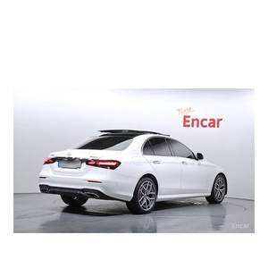 Mercedes-Benz <span class=keywords><strong>Classe</strong></span> E <span class=keywords><strong>E220d</strong></span> 4MATIC AMG Line 2023, 24 413 km, Diesel, Automatique, Sièges en Cuir, Caméra Arrière, Volant à Gauche - Product Image 2