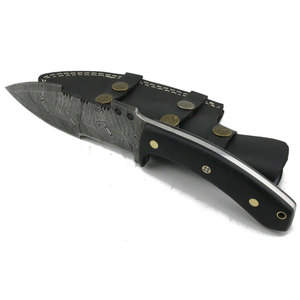 Cuchillo de supervivencia multifunción de acero de Damasco para uso profesional, ideal para camping, en venta online. - Product Image 3