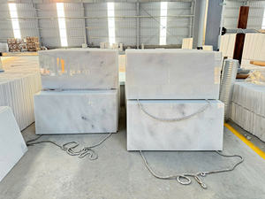 บันไดหินอ่อนสีขาวตกแต่งสไตล์โมเดิร์น พื้นผิวขัดเงาป้องกันการลื่น แผ่นหินธรรมชาติสำหรับโครงการเชิงพาณิชย์ - Product Image 5