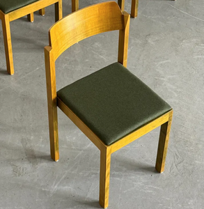 Designer Solid Wood Living Room Dining <b>Chair</b> Elegant Curved Backrest Ergonomic <b>Green</b> Padded Seat For Interior Decor Supply - Product Image 1
