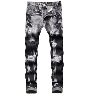 Jean slim homme personnalisé avec logo, style streetwear, déchiré et patché, en denim noir tendance - Product Image 3