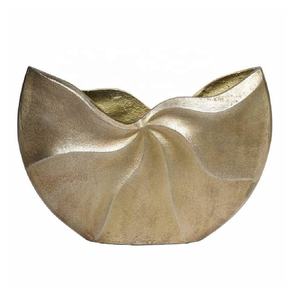 Florero de metal moderno de venta caliente en metal de níquel florero de mesa moderno jarrón de metal decorativo hecho a mano para sala de estar - Product Image 3