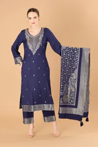 SAFAA Tissu non coupé en laine Acro tissée bleu marine avec étole/dupatta épaisse – Ensemble de vêtements d'hiver pour femme - Product Image 4