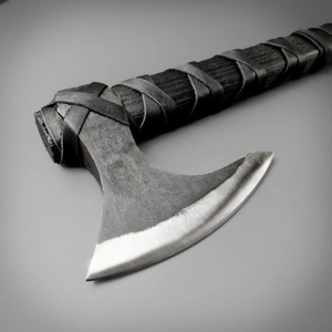 ขวานตัดไม้เกรดอุตสาหกรรม รุ่น Tomahawks Ranger หัวเหล็กกล้าคาร์บอนสูง ด้ามไม้ สำหรับตัดต้นไม้ ใช้กลางแจ้ง ตั้งแคมป์ - Product Image 1