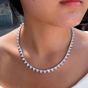 Nuevo Collar de Moda Brillante con Forma de Triángulo Blanco Cúbico para Novia, Collar de Tenis para Mujer, Joyería Elegante para Uso Diario y Fiestas - Product Image 3